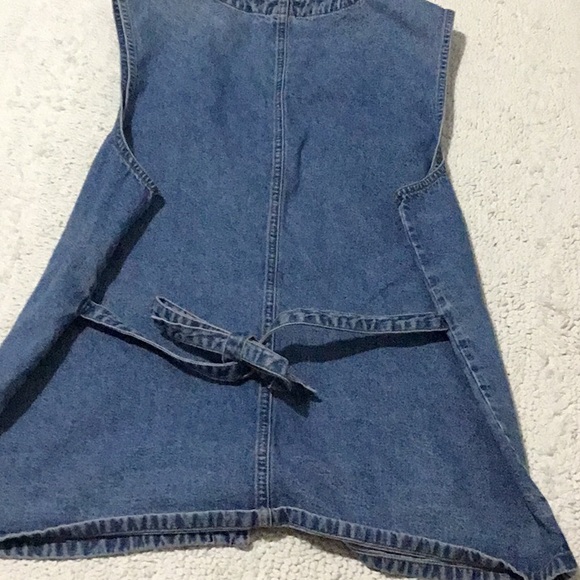 Vintage Denim Cherokee Jean Vest With Pockets and Tie Backs Size Medium - Picture 9 of 9